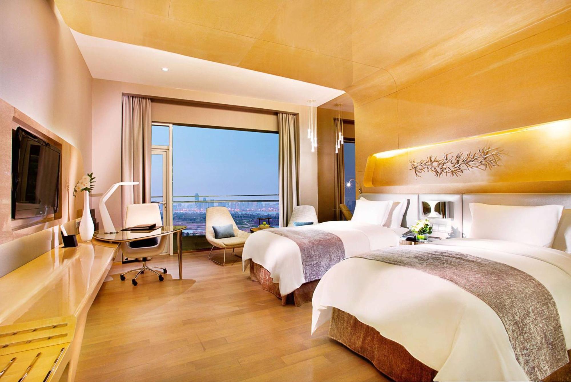 Hotel Wyndham Grand Qingdao Zewnętrze zdjęcie